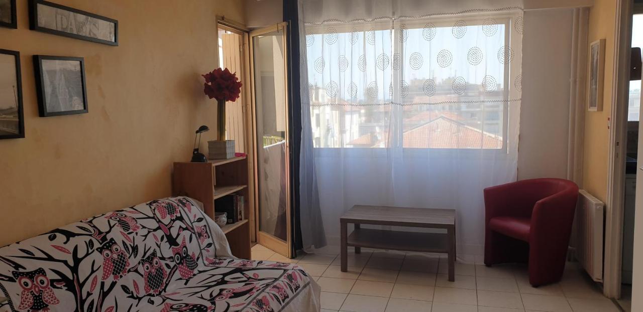 Studios A Golfe Juan Экстерьер фото